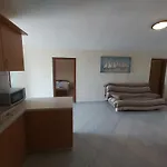 Elvir Appartement Nin