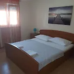Elvir Apartamento Nin