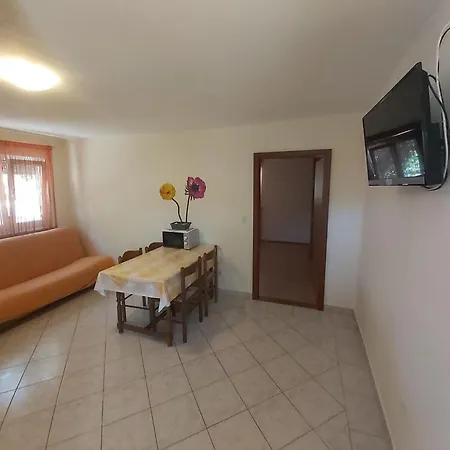 Elvir Apartment *