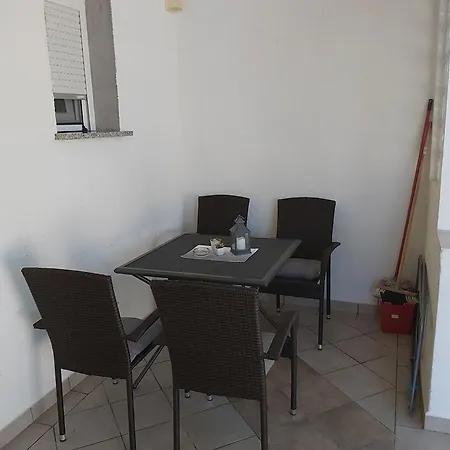 Elvir Apartment Nin