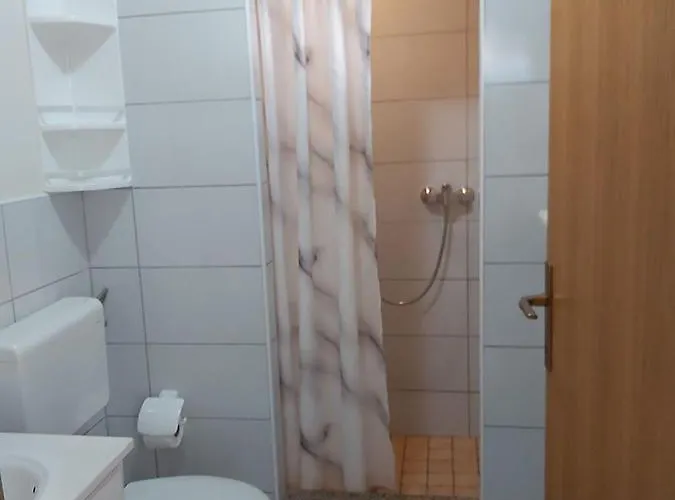 Апартаменты Elvir Нин