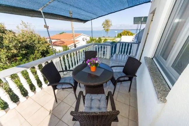 Апартаменты Elvir Нин