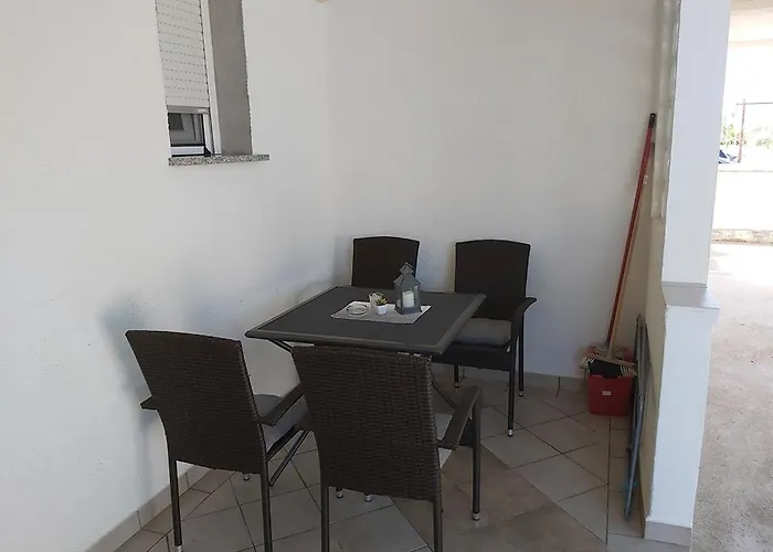 Elvir Апартаменты Нин