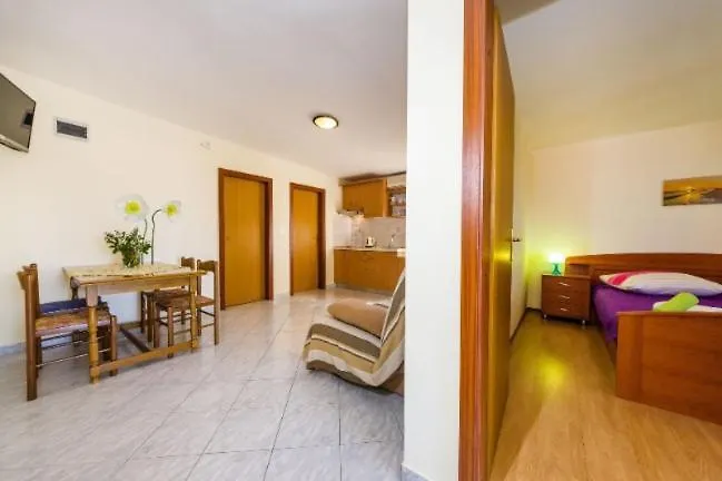 Апартаменты Elvir Нин